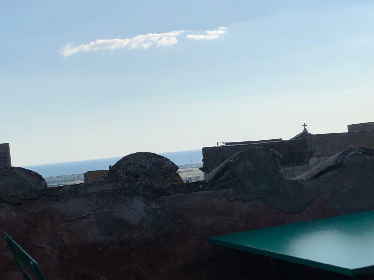 L'Arrocco - La Torre Col Mare Sul Tetto Lägenhet Tarquinia Exteriör bild